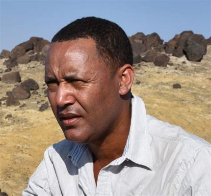  Zeresenay Alemseged: Ethiopia's Quiet Revolutionary! A Poetic Tapestry Woven with Threads of Transformation and Resilience