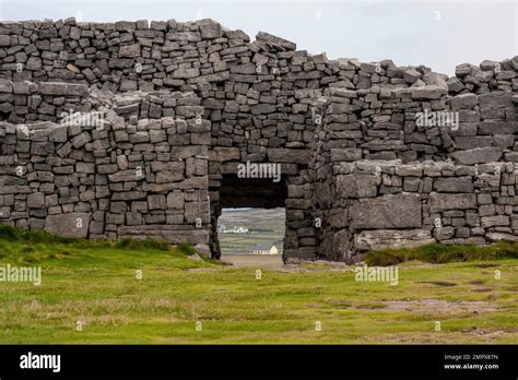  Stones of Aran: Unraveling Ireland's Prehistoric Mysteries through Scientific Inquiry!